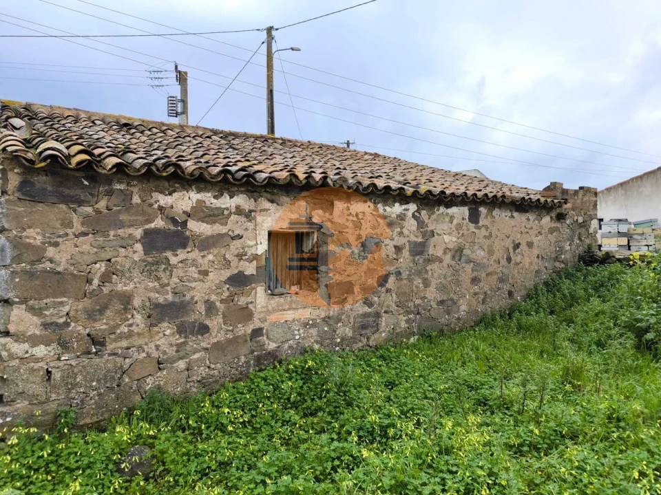 Moradia T0 para Venda em Vaqueiros Foto 17