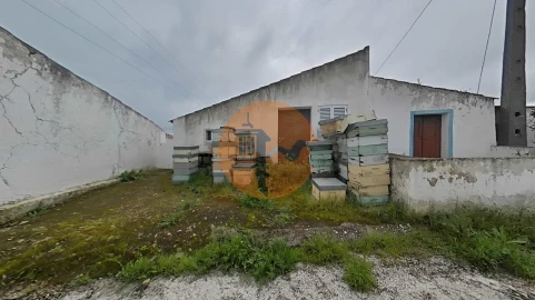 Moradia T0 para Venda em Vaqueiros