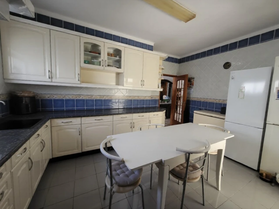 Moradia T5 para Venda em Ferreiras Foto 7