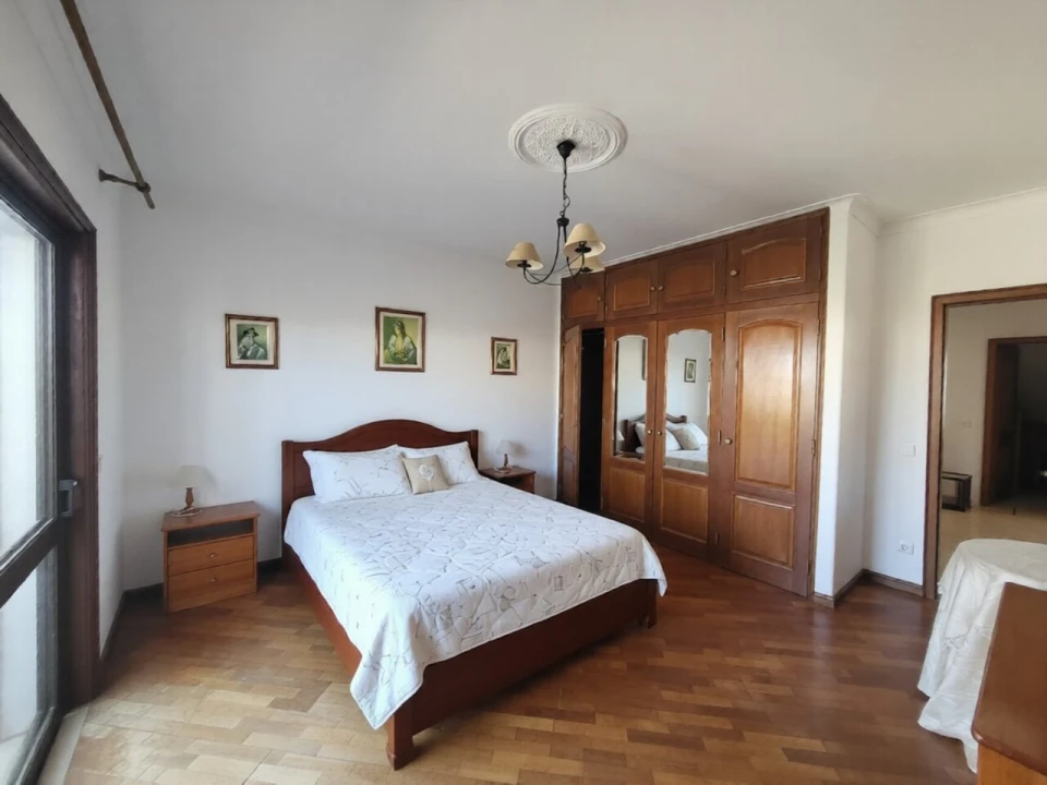 Moradia T5 para Venda em Ferreiras Foto 26