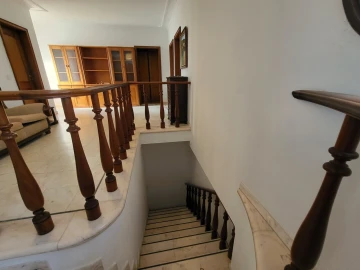 Moradia T5 para Venda em Ferreiras