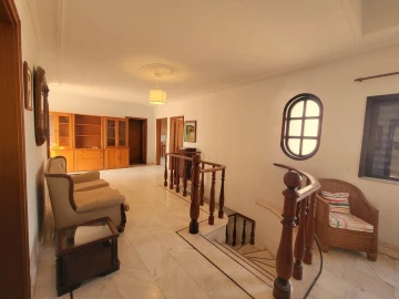 Moradia T5 para Venda em Ferreiras