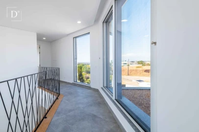 Moradia T4 para Venda em Albufeira e Olhos de Água