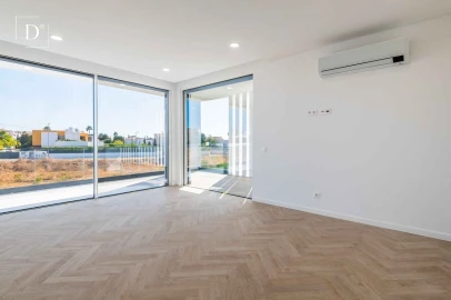 Moradia T4 para Venda em Albufeira e Olhos de Água