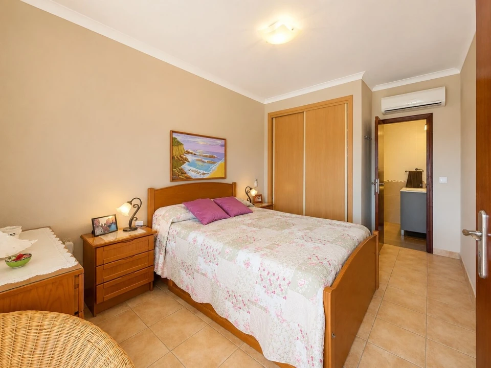 Apartamento T1 para Venda em Portimão Foto 11