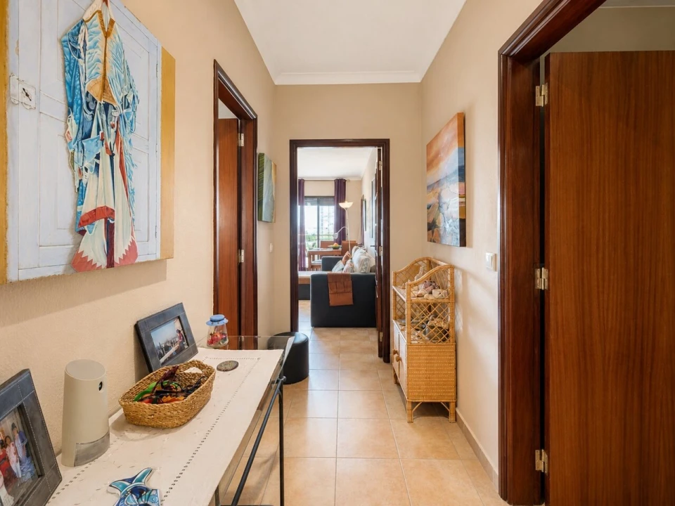 Apartamento T1 para Venda em Portimão Foto 4
