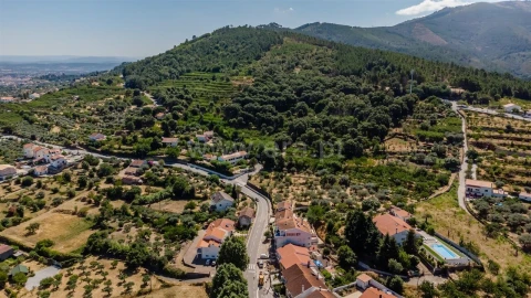 Terreno para Venda em Souto da Casa