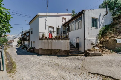 Moradia T2 para Venda em Fundão, Valverde, Donas, A. Joanes, A. Nova Cabo