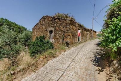 Terreno para Venda em Souto da Casa
