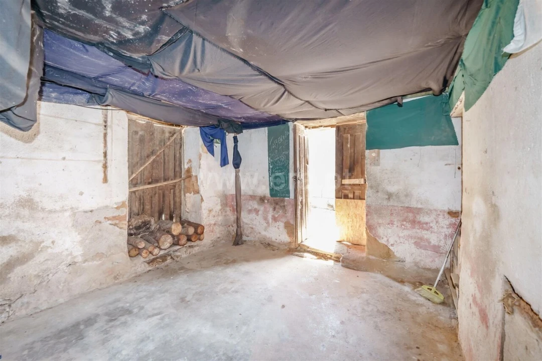 Prédio para Venda em Erada Foto 14