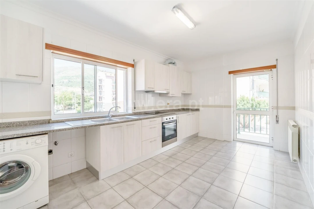 Apartamento T2 para Venda em Covilhã e Canhoso Foto 2