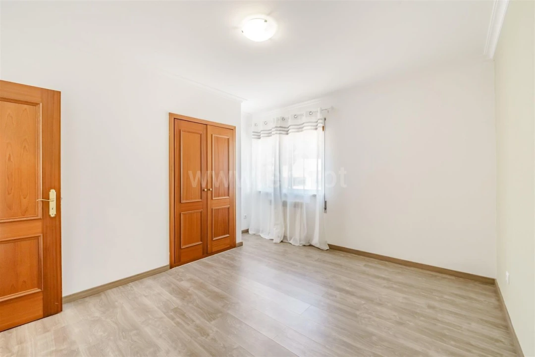 Apartamento T2 para Venda em Covilhã e Canhoso Foto 8