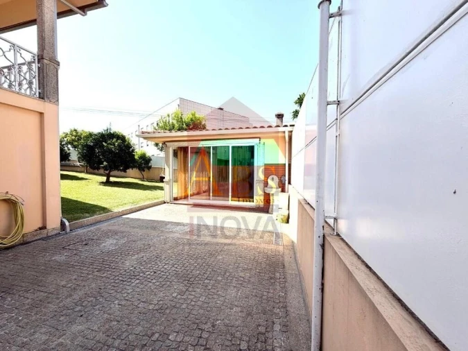 Moradia T4 para Venda em Vila Verde e Barbudo Foto 43