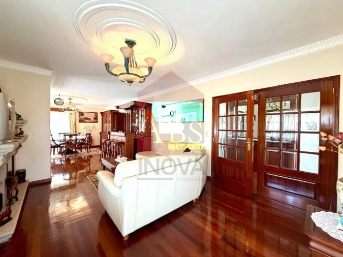 Moradia T4 para Venda em Vila Verde e Barbudo Foto 6