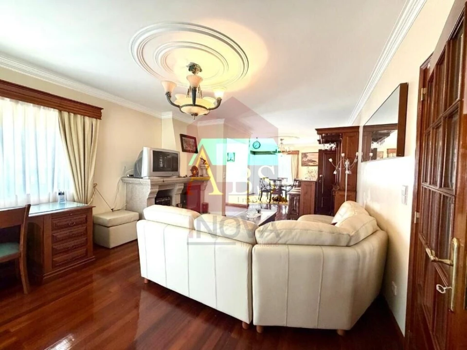 Moradia T4 para Venda em Vila Verde e Barbudo Foto 5