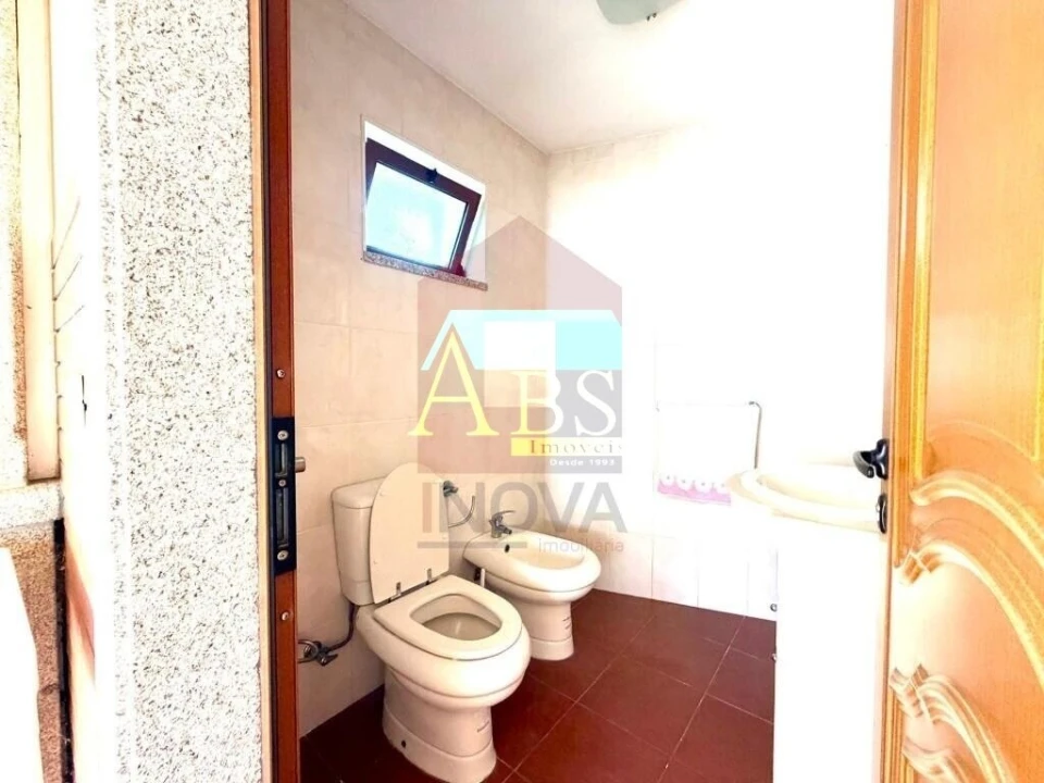 Moradia T4 para Venda em Vila Verde e Barbudo Foto 40