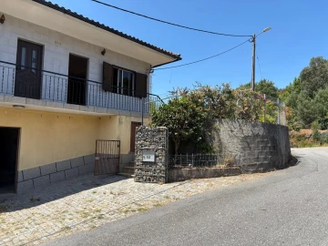 Moradia T2 para Venda em Aboadela, Sanche e Várzea