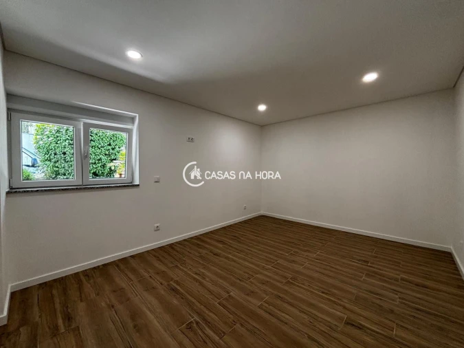 Apartamento T2 para Arrendamento em Viseu Foto 4