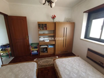 Moradia T4 para Venda em São Pedro
