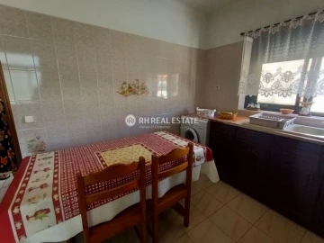Moradia T4 para Venda em São Pedro