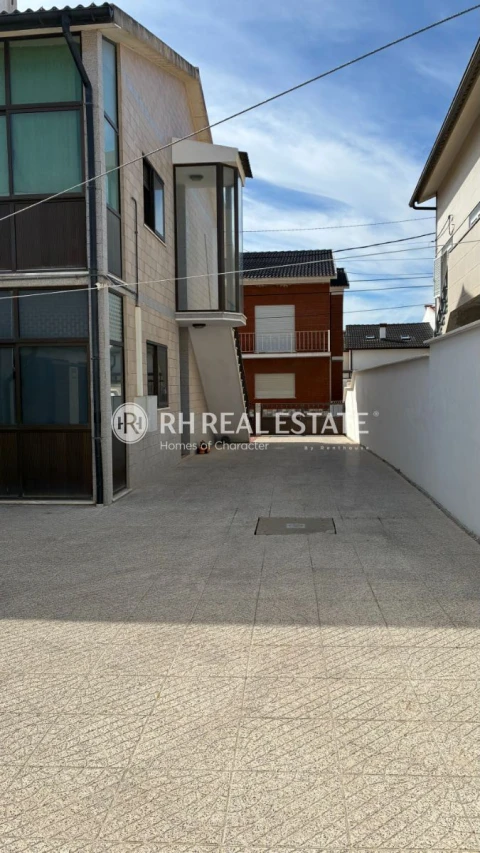 Moradia T4 para Venda em São Pedro