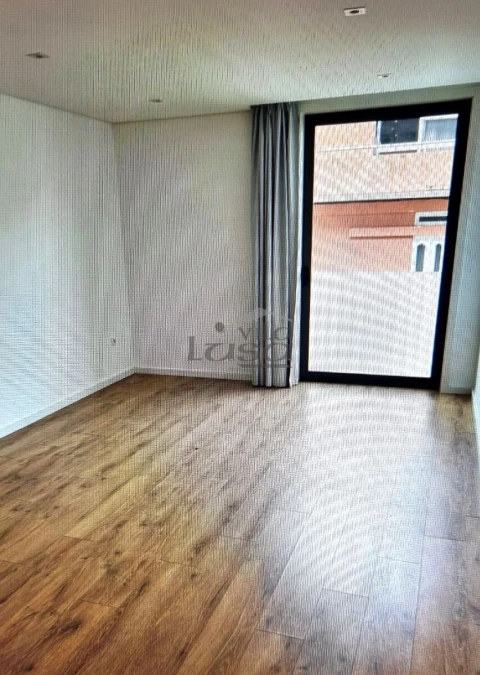 Apartamento T2 para Arrendamento em Paranhos