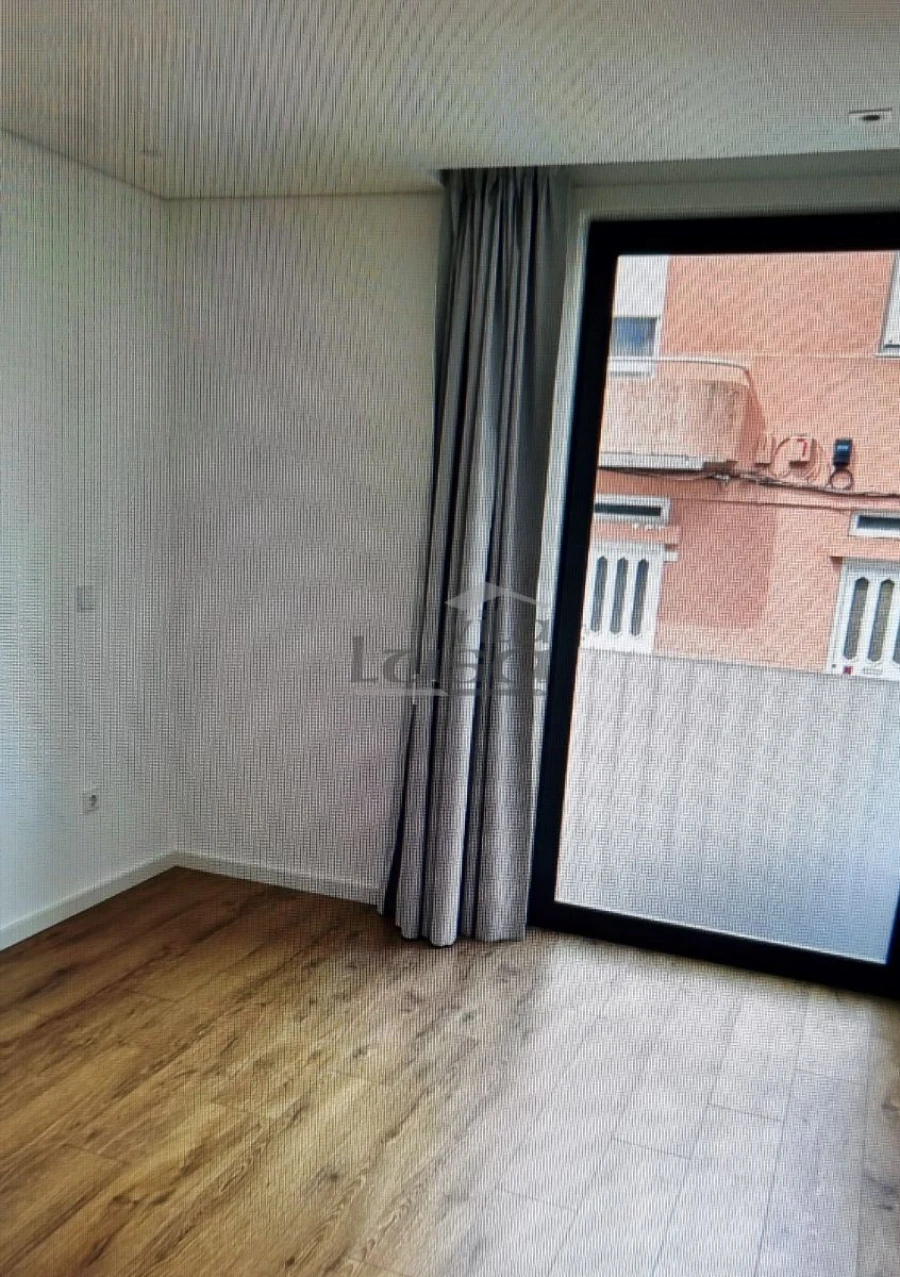Apartamento T2 para Arrendamento em Paranhos Foto 10