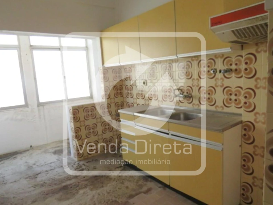 Apartamento T1 para Venda em Baixa da Banheira e Vale da Amoreira Foto 2