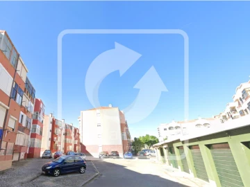 Apartamento T1 para Venda em Baixa da Banheira e Vale da Amoreira