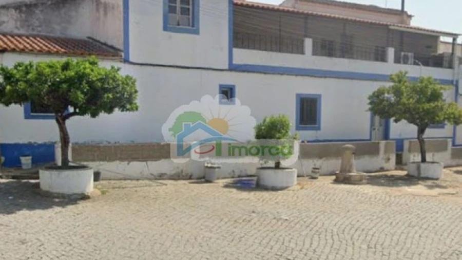 Moradia T5 para Venda em Mourão