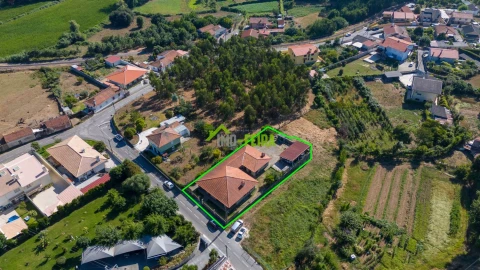 Apartamento T5 para Venda em Arrifana