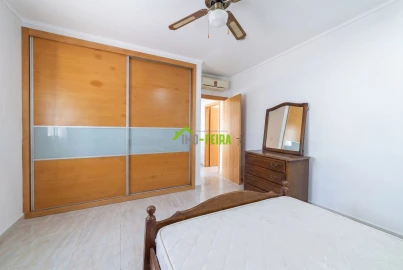Apartamento T5 para Venda em Arrifana
