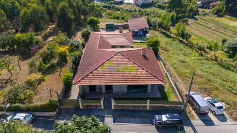 Apartamento T5 para Venda em Arrifana