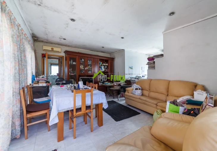 Apartamento T5 para Venda em Arrifana Foto 35