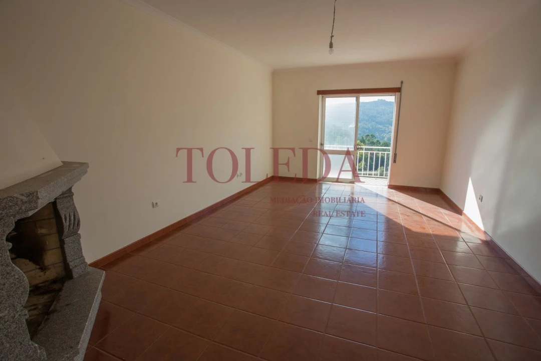 Apartamento T3 para Venda em Castro Daire Foto 11