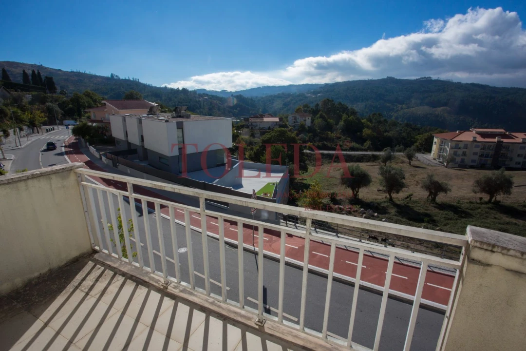 Apartamento T3 para Venda em Castro Daire Foto 39