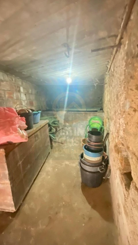Moradia T2 para Venda em Freixial e Juncal do Campo