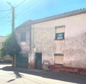 Moradia T2 para Venda em Freixial e Juncal do Campo
