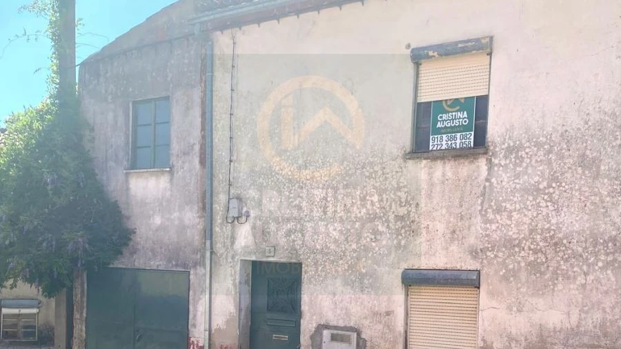 Moradia T2 para Venda em Freixial e Juncal do Campo