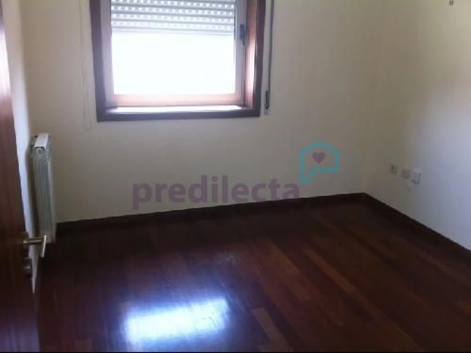 Apartamento T2 para Venda em Paranhos Foto 9