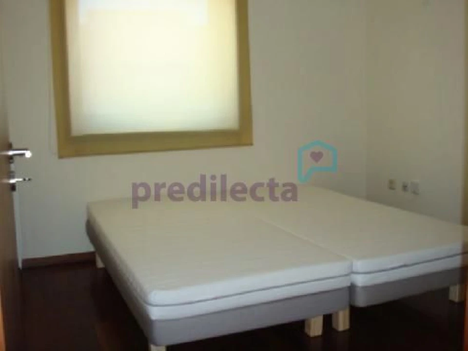 Apartamento T2 para Venda em Paranhos Foto 5