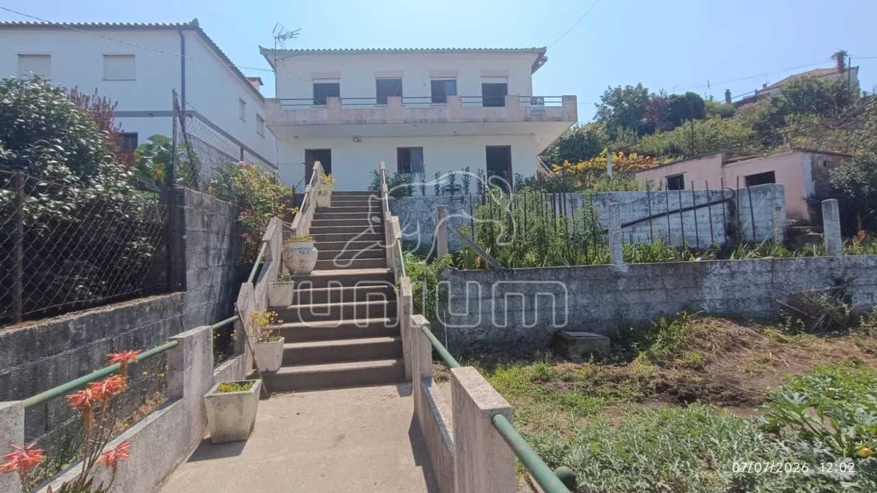 Moradia T4 para Venda em Vila Nova de Cerveira e Lovelhe Foto 1