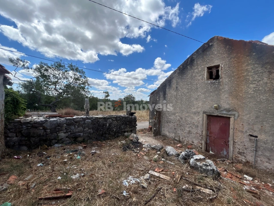 Quinta T4 para Venda em Além da Ribeira e Pedreira Foto 9