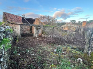 Quinta T4 para Venda em Além da Ribeira e Pedreira