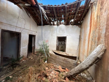 Quinta T4 para Venda em Além da Ribeira e Pedreira