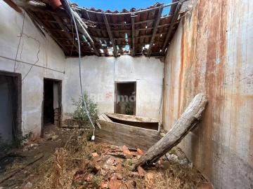 Quinta T4 para Venda em Além da Ribeira e Pedreira