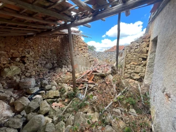 Quinta T4 para Venda em Além da Ribeira e Pedreira