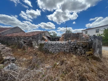 Quinta T4 para Venda em Além da Ribeira e Pedreira