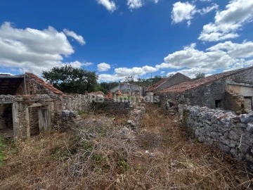 Quinta T4 para Venda em Além da Ribeira e Pedreira