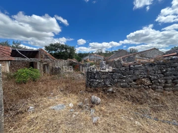 Quinta T4 para Venda em Além da Ribeira e Pedreira
